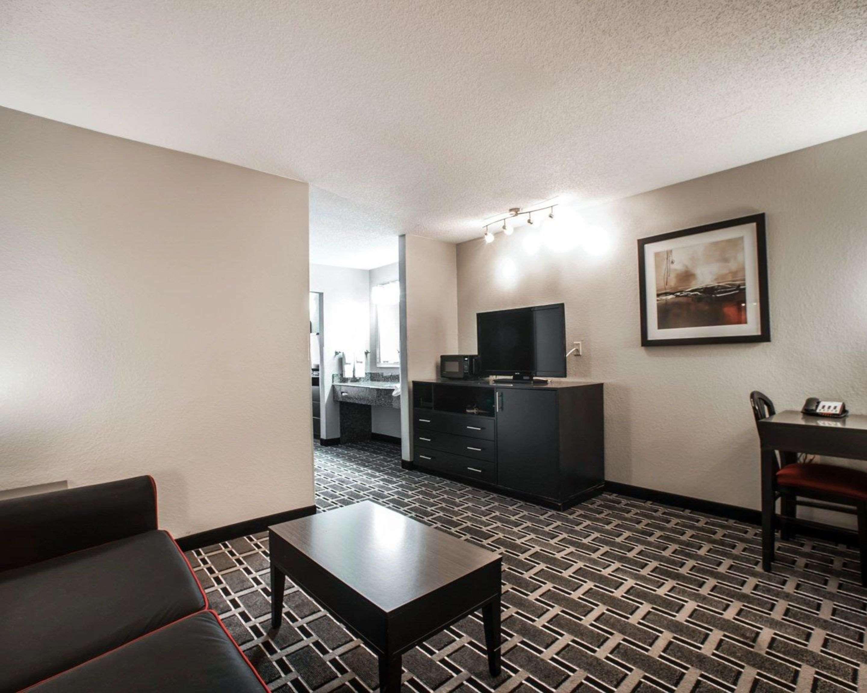 Comfort Suites Nashville Airport - Bna Exterior foto
