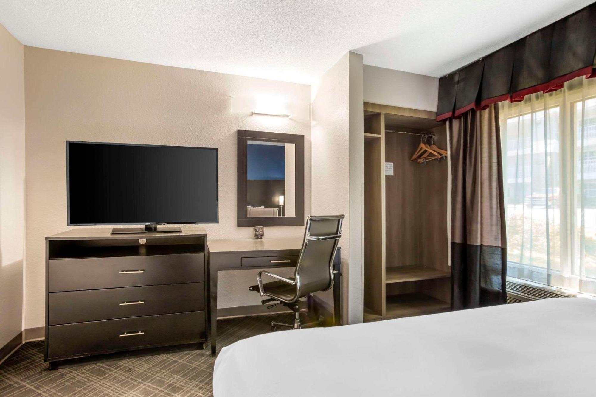 Comfort Suites Nashville Airport - Bna Exterior foto