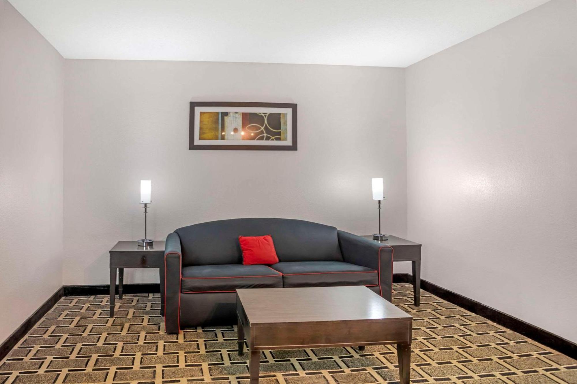 Comfort Suites Nashville Airport - Bna Exterior foto